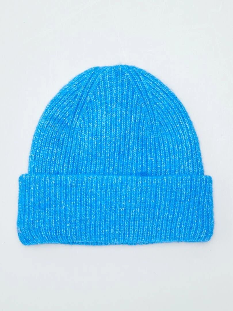 Berretto Lavorato A Maglia A Coste 1 Berretto Lavorato A Maglia A Coste