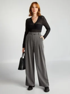 Body Traforato Con Scollo A V 6 Body Traforato Con Scollo A V -Kiabi body traforato con scollo a v nero aqr60 1 frb3