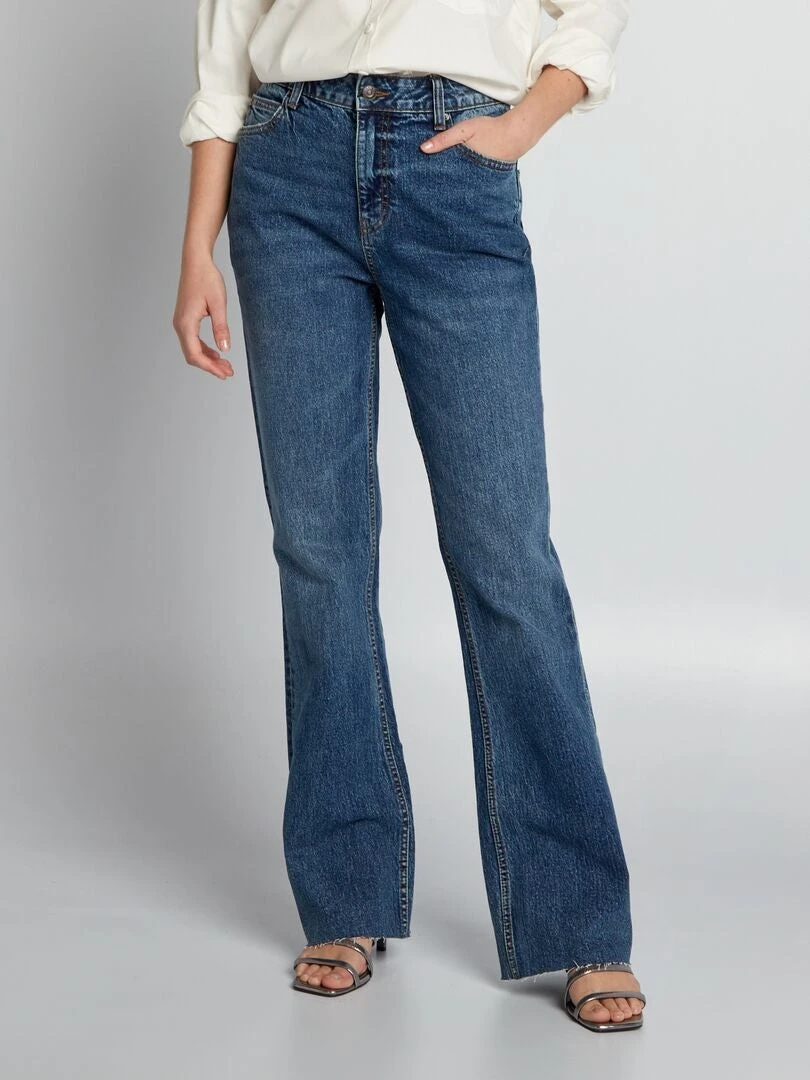 Jeans Flare A Vita Alta 1 Jeans Flare A Vita Alta