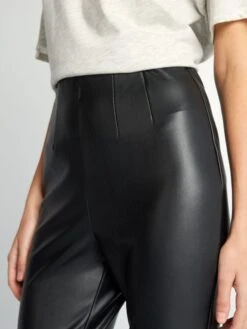 Leggings In Similpelle A Vita Alta -Kiabi leggings in similpelle a vita alta nero ajj52 1 frb4