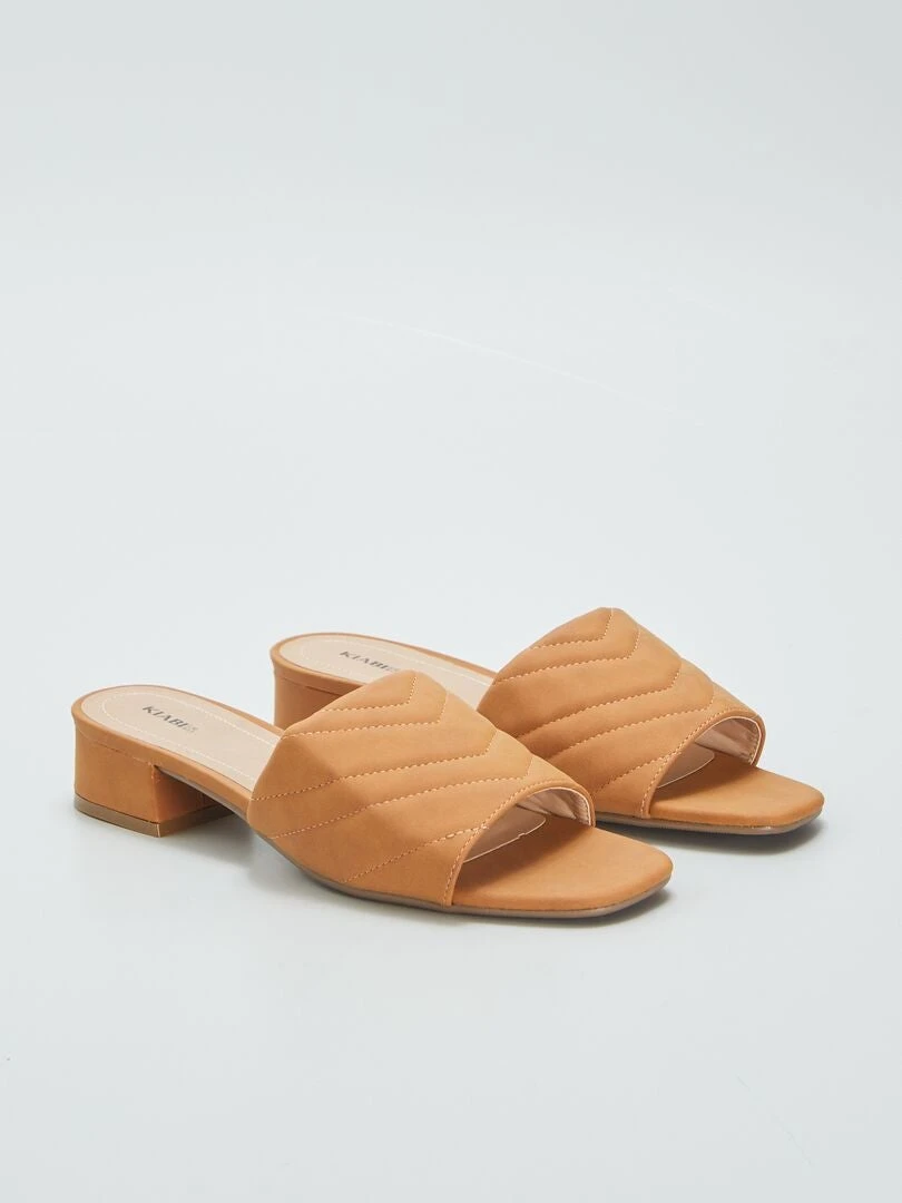 Mules Con Tacco E Cinturino Trapuntato 1 Mules Con Tacco E Cinturino Trapuntato