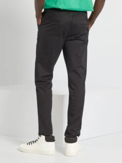 Pantaloni Chino Slim Taglio Joggers 7 Pantaloni Chino Slim Taglio Joggers -Kiabi pantaloni chino slim taglio joggers nero yo599 9 frb3