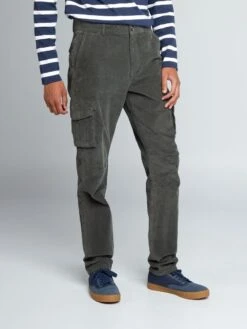 Pantaloni In Velluto A Coste Multitasche