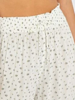 Pantaloni Larghi In Tessuto Crêpe Stampato 9 Pantaloni Larghi In Tessuto Crêpe Stampato -Kiabi pantaloni larghi in tessuto crepe stampato bianco ahq31 1 frb5