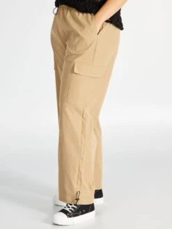 Pantaloni Parachute 'Only Carmakoma' -Kiabi pantaloni parachute only carmakoma beige aud26 1 frb3