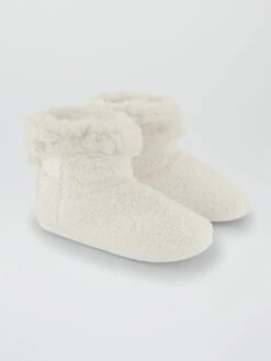 Pantofole Tipo Stivaletto