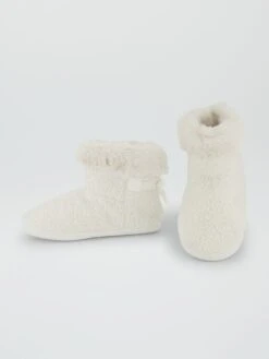 Pantofole Tipo Stivaletto 9 Pantofole Tipo Stivaletto -Kiabi pantofole tipo stivaletto bianco ajf84 1 frb5