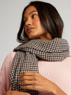 Sciarpa A Quadri Trama E Ordito 7 Sciarpa A Quadri Trama E Ordito -Kiabi sciarpa a quadri trama e ordito grigio arr48 1 frb4