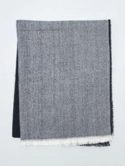 Sciarpa Bicolore Con Dettagli Con Frange