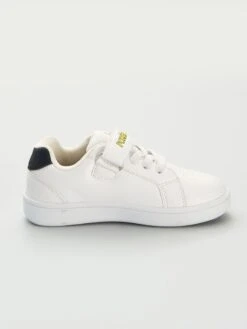 Sneakers Con Chiusure A Strappo 'Pikachu' 'Pokemon' -Kiabi sneakers con chiusure a strappo pikachu pokemon bianco awk43 1 frb4