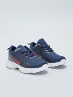 Sneakers In Mesh Con Suola Testurizzata