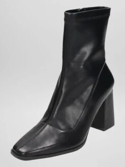 Stivaletti Con Punta Quadrata