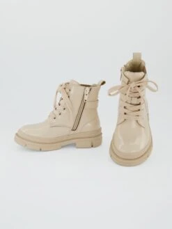 Stivali Stringati Con Suola Tassellata 9 Stivali Stringati Con Suola Tassellata -Kiabi stivali stringati con suola tassellata beige aee22 1 frb5