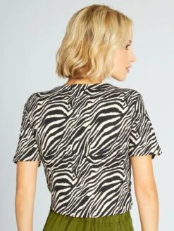 T-shirt Cropped Con Twist -Kiabi t shirt cropped con twist nero awd33 1 frb4