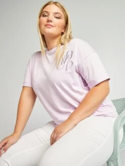 T-shirt Scollo Tondo Con Scritta Ricamata